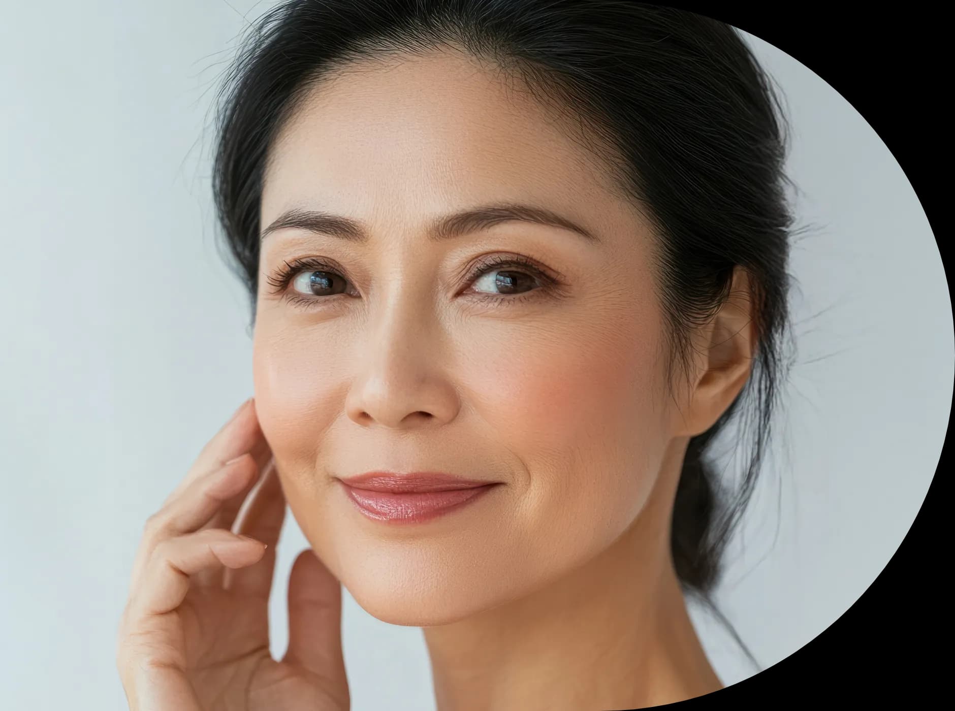 가장 효과적인 리프팅 시술 - 안면거상술로 탄력 있는 얼굴