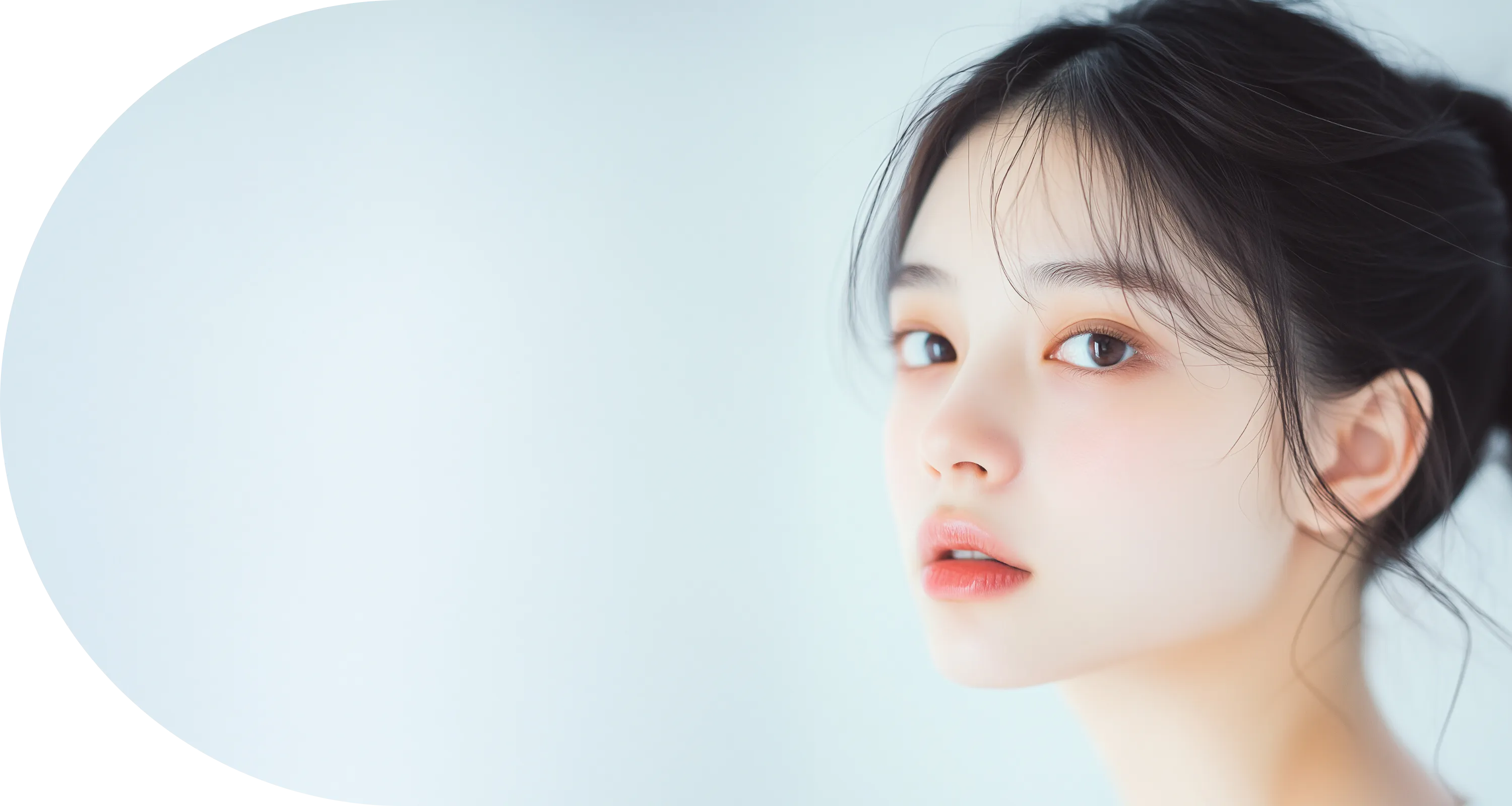 눈 밑처짐 개선 - 하안검 수술의 자연스러운 모습 소개